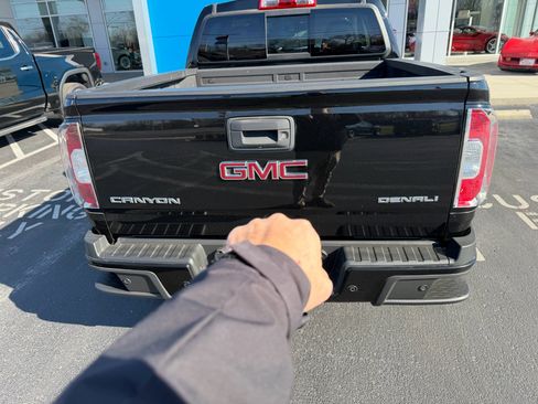 Certified 2019 GMC Canyon Denali image 5
