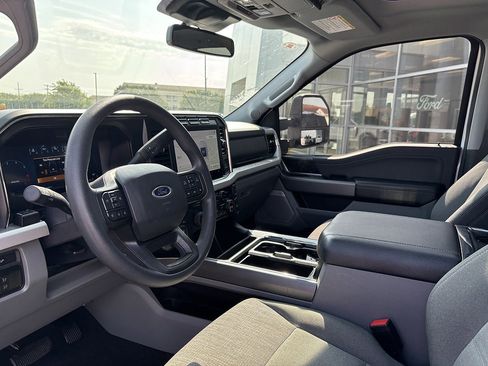 Used 2023 Ford F350 XLT w/ XLT Premium Package AWD/4WD image 10