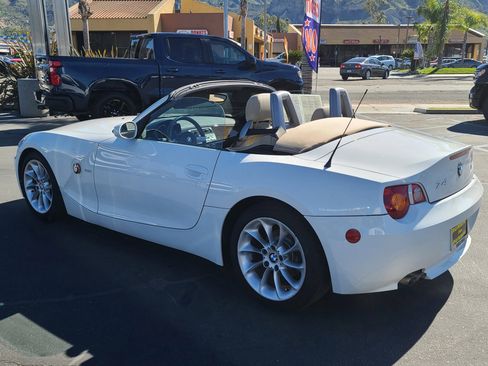 Used 2003 BMW Z4 2.5i image 10