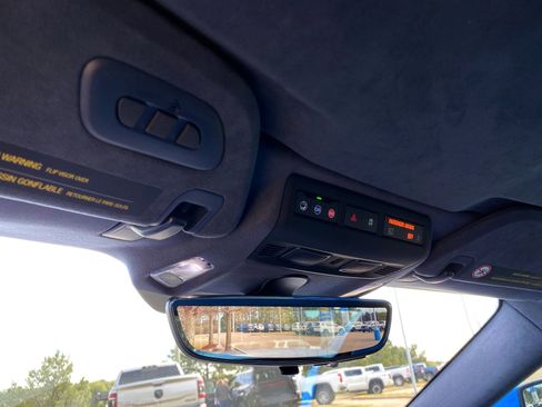 Used 2022 Chevrolet Corvette Stingray Premium Conv w/ Z51 Performance Package image 29