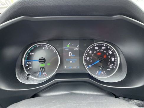 Certified 2021 Toyota RAV4 XLE w/ Convenience Package AWD/4WD image 16