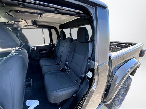 Used 2022 Jeep Gladiator Sport AWD/4WD image 24