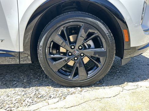 Certified 2025 Buick Envision Sport Touring AWD/4WD image 13