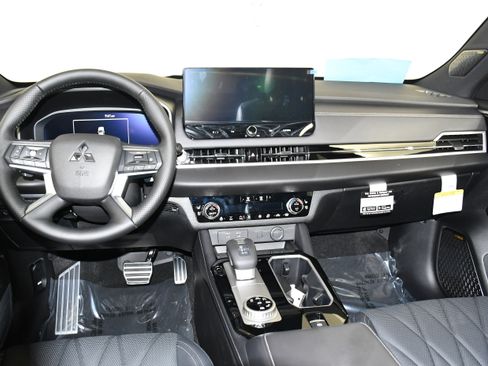 New 2026 Mitsubishi Outlander SEL Black Edition AWD/4WD image 11