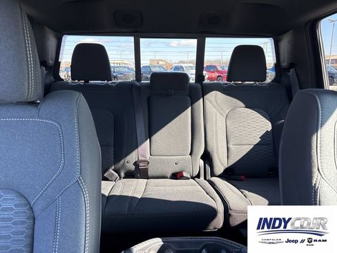 New 2026 RAM 1500 Big Horn AWD/4WD image 15