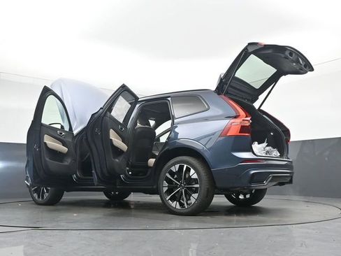 New 2026 Volvo XC60 T8 Plus w/ Protection Package Premier image 55