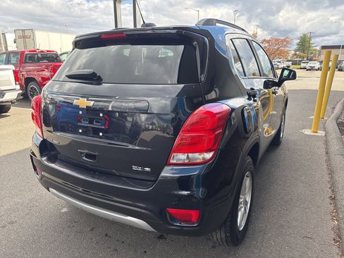 Used 2021 Chevrolet Trax LT image 6