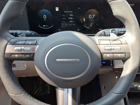 Used 2025 Hyundai Kona SEL FWD image 14