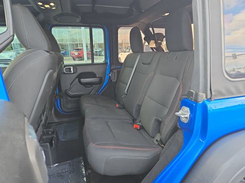 Used 2021 Jeep Wrangler Unlimited Rubicon w/ Cold Weather Group image 16