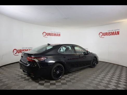 Used 2023 Toyota Camry XSE FWD image 9
