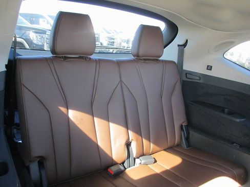 Used 2023 Acura MDX SH-AWD w/ Advance Package image 22