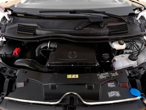 Used 2023 Mercedes-Benz Metris image 45