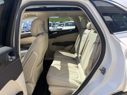 Used 2017 Lincoln MKC Reserve w/ Lincoln MKC Climate Package AWD/4WD image 27