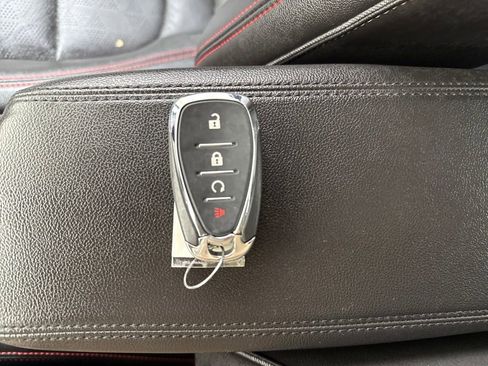 Used 2023 Chevrolet Bolt EUV Premier w/ Sun & Sound Package image 38