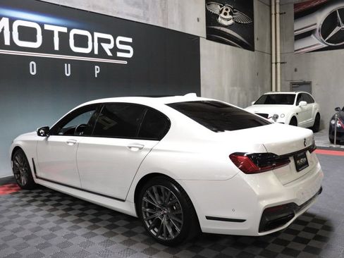 Used 2020 BMW 750i xDrive w/ Executive Package AWD/4WD image 5
