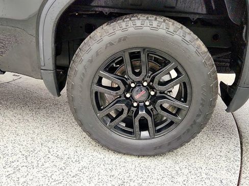 Used 2023 GMC Sierra 1500 Elevation AWD/4WD image 9