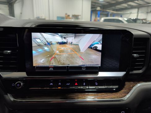 Used 2023 GMC Sierra 1500 Elevation image 11