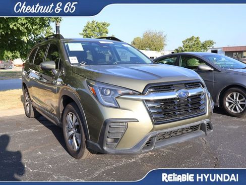 Used 2023 Subaru Ascent Premium w/ Convenience Package AWD/4WD image 2