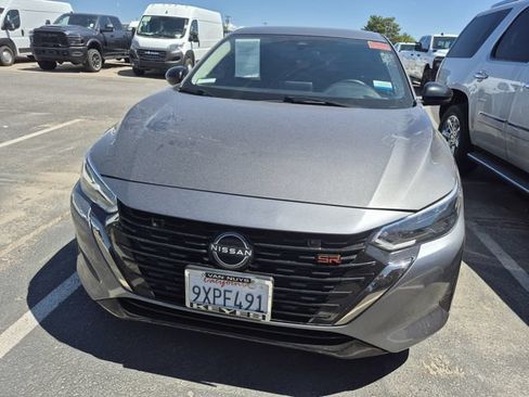 Used 2025 Nissan Sentra SR FWD image 2