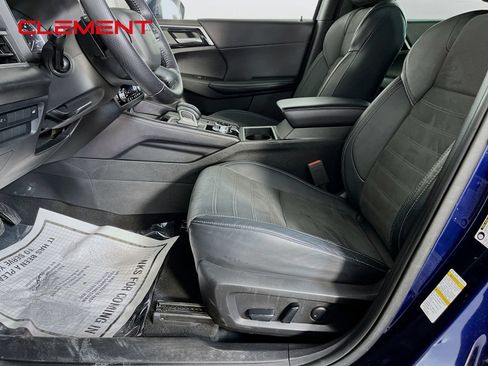 Used 2023 Mitsubishi Outlander ES AWD/4WD image 26