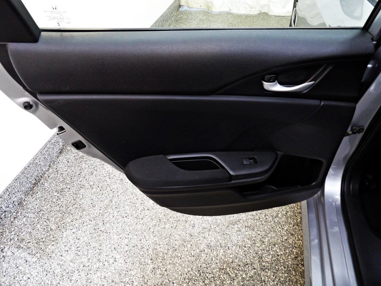 Used 2019 Honda Civic LX image 9