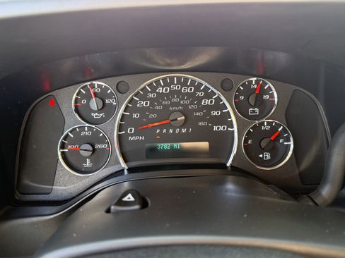 Used 2021 Chevrolet Express 2500 w/ Communications Package image 29