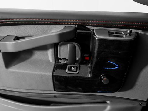 Used 2023 GMC Savana 2500 image 46