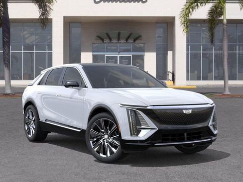 New 2026 Cadillac Lyriq Signature Luxury w/ Nappa Leather Package RWD image 7