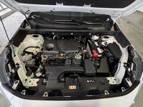 Used 2025 Toyota RAV4 XLE image 35