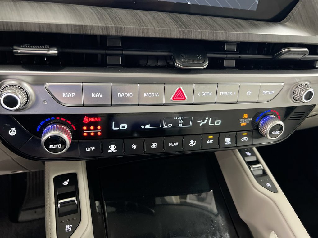 Used 2025 Kia Telluride EX AWD/4WD image 17