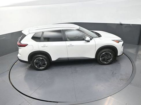 Used 2025 Nissan Rogue SV AWD/4WD image 30
