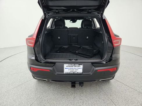 Used 2019 Volvo XC40 T5 R-Design image 15