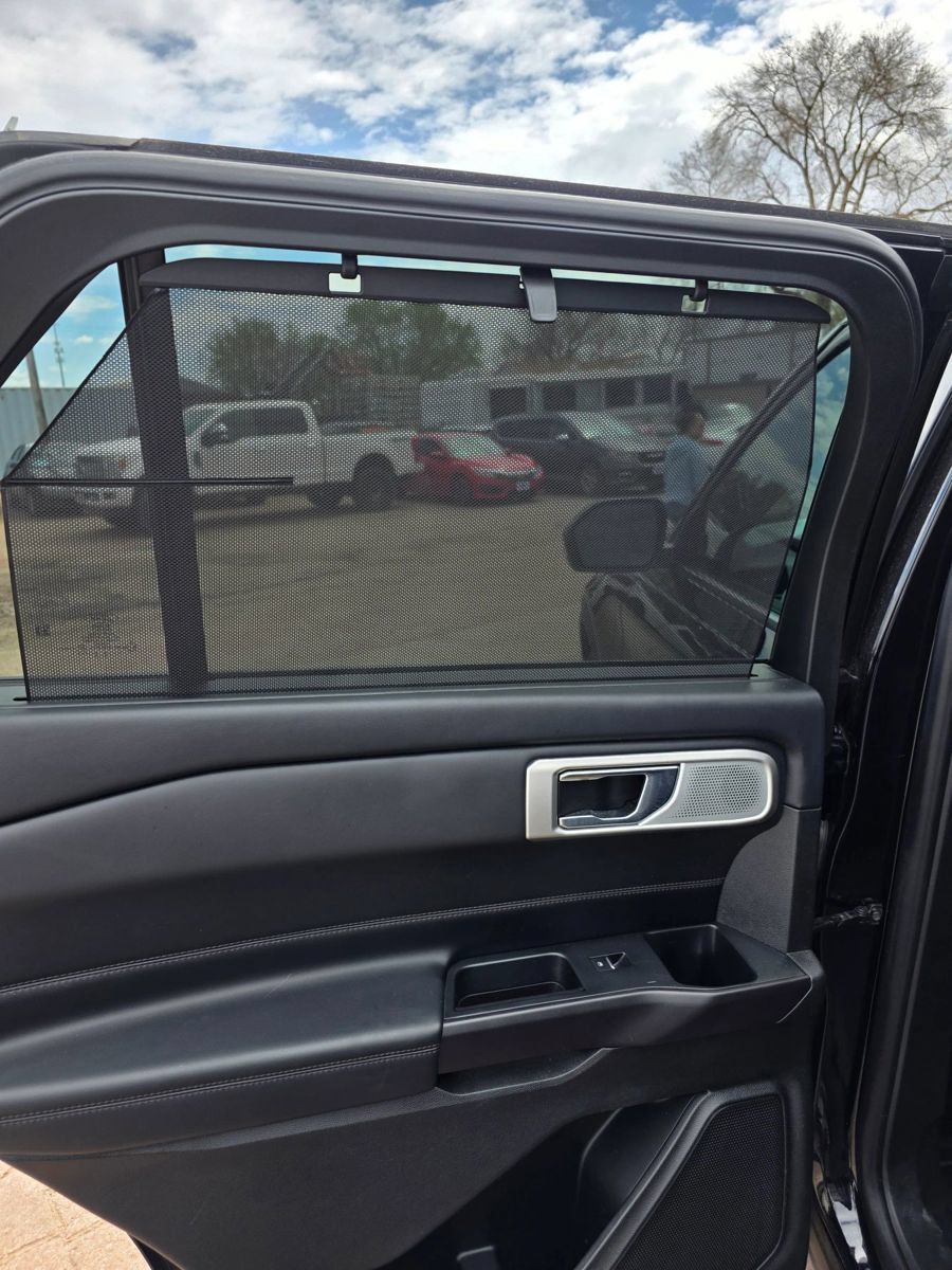 Used 2020 Ford Explorer Platinum w/ Premium Technology Package AWD/4WD image 14