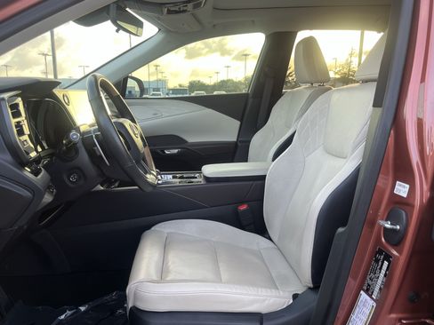 Used 2024 Lexus RX 350 AWD w/ Convenience Package image 30