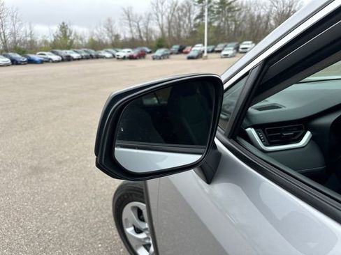 Used 2024 Toyota RAV4 LE AWD/4WD image 15