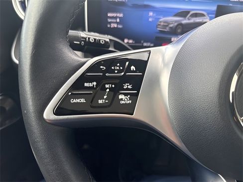 Used 2023 Mercedes-Benz GLC 300 4MATIC image 23