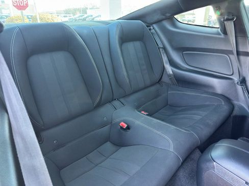 Used 2019 Ford Mustang Coupe image 28