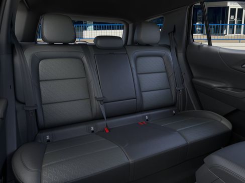 New 2026 Chevrolet Equinox LT image 17