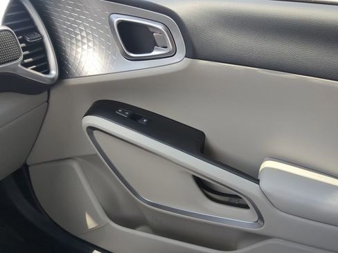 New 2025 Kia Soul LX image 15