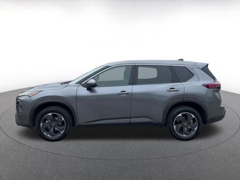 Used 2025 Nissan Rogue SV image 8