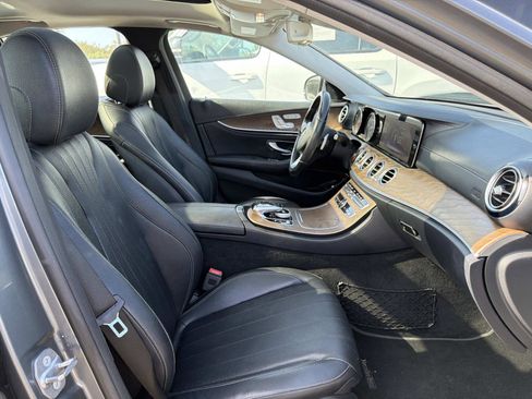 Used 2018 Mercedes-Benz E 300 w/ Premium 3 Package (Q03) image 30