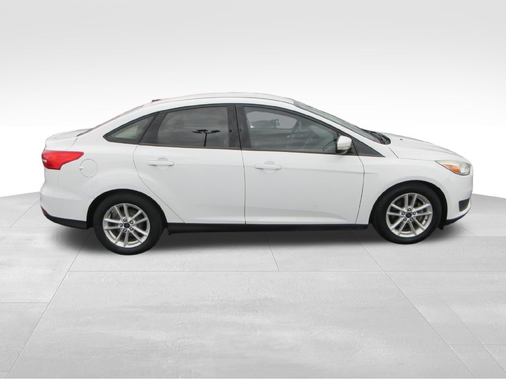 Used 2016 Ford Focus SE FWD image 6