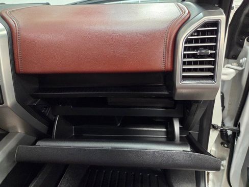 Used 2018 Ford F150 Platinum w/ Equipment Group 701A Luxury image 43