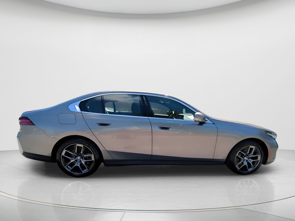 New 2026 BMW i5 eDrive40 RWD image 4