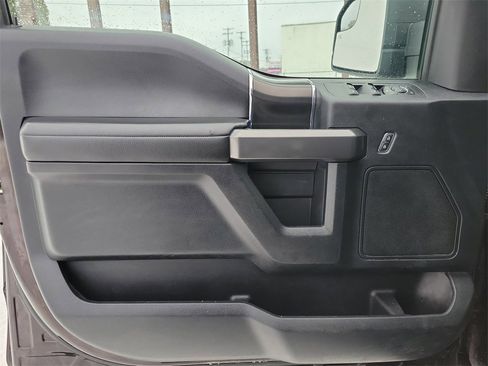 Used 2019 Ford F150 XLT w/ Equipment Group 302A Luxury image 17