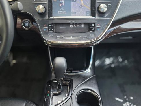 Used 2015 Toyota Avalon XLE Touring FWD image 17
