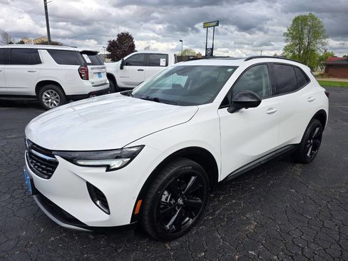 Used 2022 Buick Envision Essence w/ Technology Package II AWD/4WD image 3