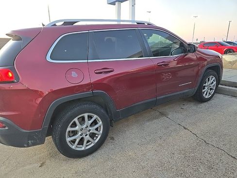 Used 2017 Jeep Cherokee Latitude image 7