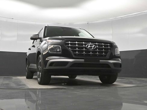 New 2026 Hyundai Venue SEL FWD image 30