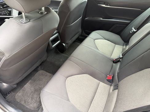 Used 2022 Toyota Camry LE FWD image 22